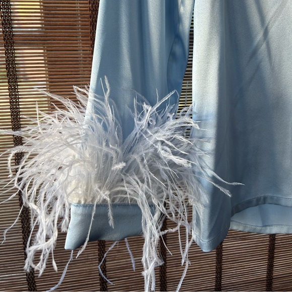 The Robe UA Crystal Blue PJ Set - Picture 4 of 8